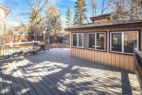111 Edforth Place Nw, Calgary, AB - Outdoor With Deck Patio Veranda