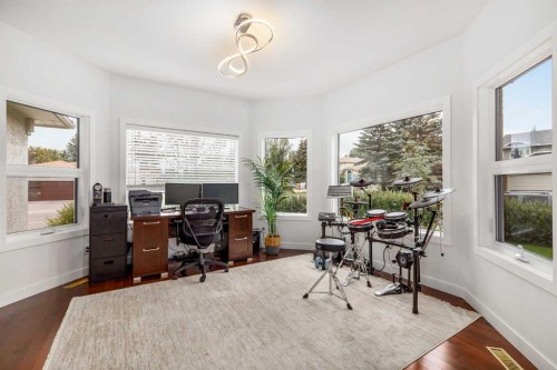1414 Shawnee Drive, Calgary, AB - Indoor Photo Showing Office