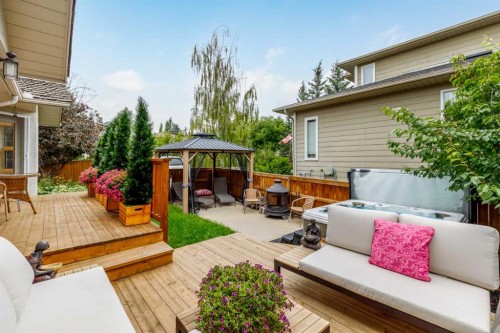 1414 Shawnee Drive, Calgary, AB - Outdoor With Deck Patio Veranda With Exterior