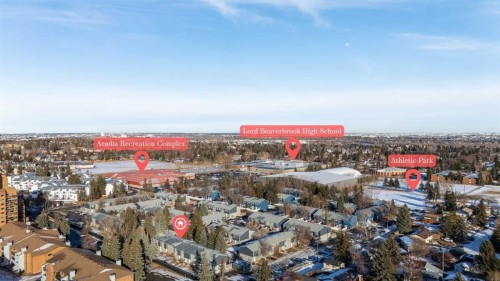 33-219 90 Avenue Se, Calgary, AB - Outdoor With View
