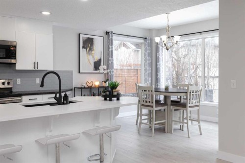 86 Cougarstone Court Sw, Calgary, AB - Indoor