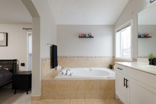 86 Cougarstone Court Sw, Calgary, AB - Indoor Photo Showing Bathroom