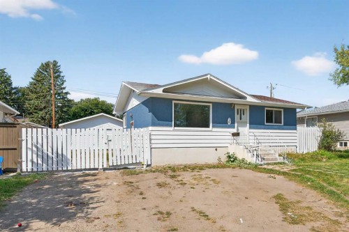 5923 Centre Street Nw, Calgary, AB - Outdoor