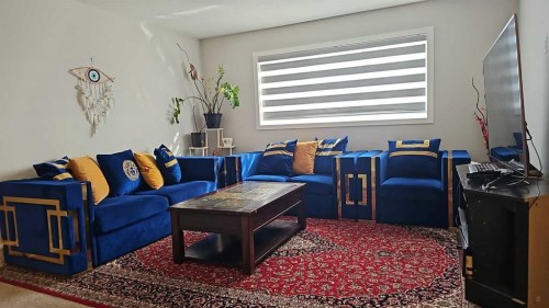 210 Lucas Close Nw, Calgary, AB - Indoor