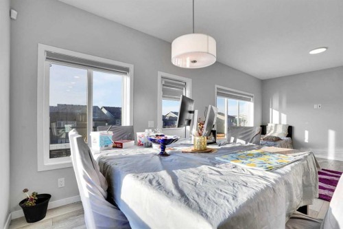 210 Lucas Close Nw, Calgary, AB - Indoor