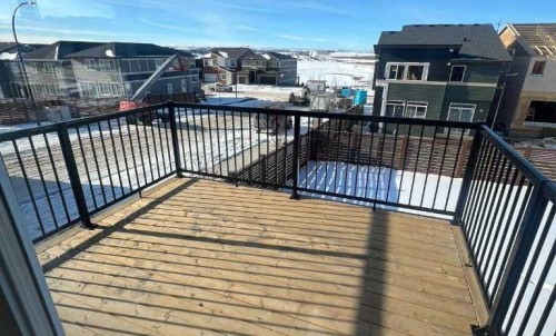 210 Lucas Close Nw, Calgary, AB - Outdoor