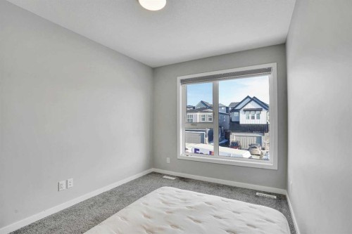210 Lucas Close Nw, Calgary, AB - Indoor Photo Showing Other Room