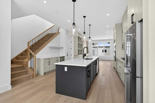 1137 41 Street Sw, Calgary, AB - Indoor Photo Showing Kitchen With Upgraded Kitchen