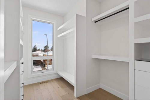 1137 41 Street Sw, Calgary, AB - Indoor