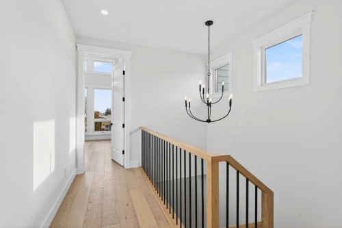 1137 41 Street Sw, Calgary, AB - Indoor Photo Showing Other Room