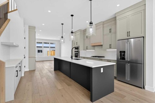 1137 41 Street Sw, Calgary, AB - Indoor Photo Showing Kitchen With Upgraded Kitchen