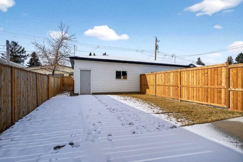 1137 41 Street Sw, Calgary, AB - Outdoor