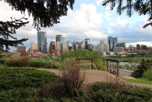 403-718 5 Street Ne, Calgary, AB - Outdoor With View
