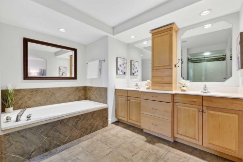 12069 Valley Ridge Drive Nw, Calgary, AB - Indoor Photo Showing Bathroom