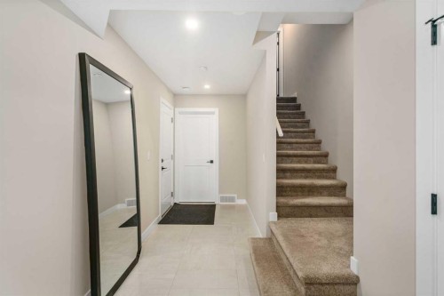 915 Crestridge Common Sw, Calgary, AB - Indoor Photo Showing Other Room