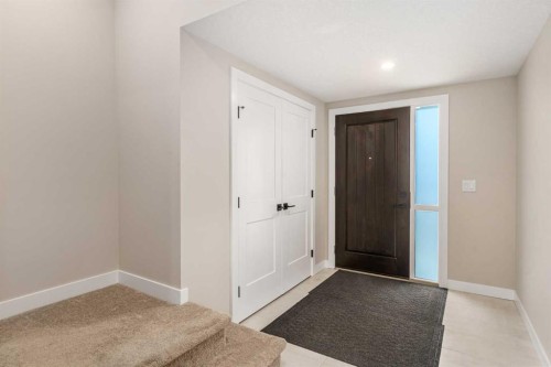 915 Crestridge Common Sw, Calgary, AB - Indoor Photo Showing Other Room