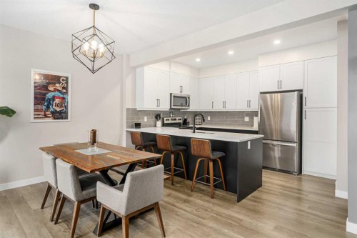 915 Crestridge Common Sw, Calgary, AB - Indoor