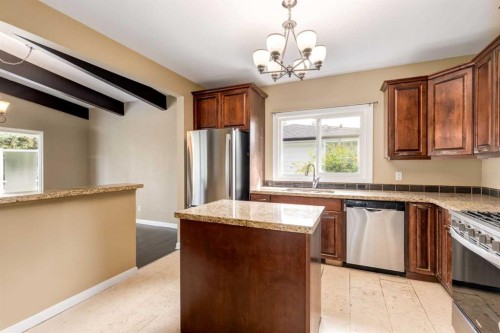 911 80 Avenue Sw, Calgary, AB - Indoor Photo Showing Kitchen