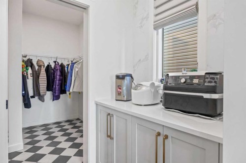 656 Bayview Way Sw, Airdrie, AB - Indoor