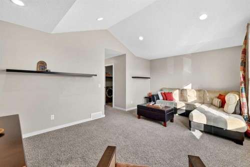 401 Mahogany Court Se, Calgary, AB - Indoor