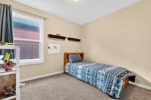 401 Mahogany Court Se, Calgary, AB - Indoor Photo Showing Bedroom