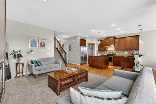 401 Mahogany Court Se, Calgary, AB - Indoor Photo Showing Living Room