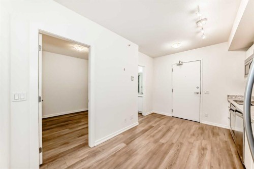 310-450 8 Avenue Se, Calgary, AB - Indoor Photo Showing Other Room