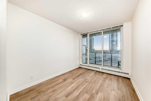 310-450 8 Avenue Se, Calgary, AB - Indoor Photo Showing Other Room