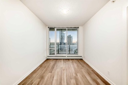 310-450 8 Avenue Se, Calgary, AB - Indoor Photo Showing Other Room