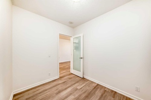 310-450 8 Avenue Se, Calgary, AB - Indoor Photo Showing Other Room