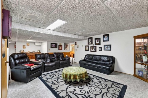 80 Oakmount Way Sw, Calgary, AB - Indoor