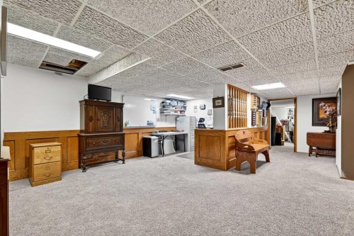 80 Oakmount Way Sw, Calgary, AB - Indoor