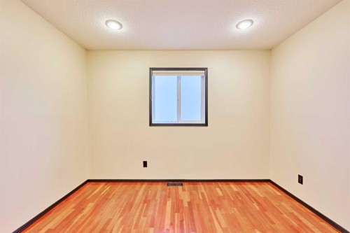 131 Arbour Wood Close Nw, Calgary, AB - Indoor Photo Showing Other Room