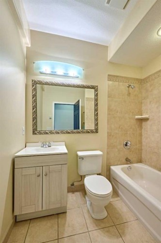 131 Arbour Wood Close Nw, Calgary, AB - Indoor Photo Showing Bathroom
