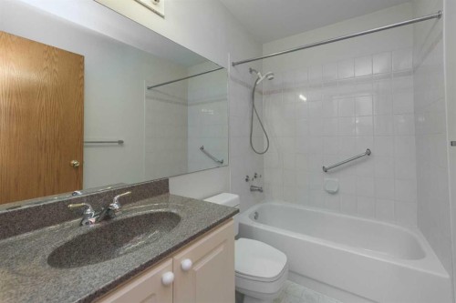 137 Arbour Ridge Heights Nw, Calgary, AB - Indoor Photo Showing Bathroom