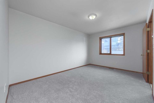 137 Arbour Ridge Heights Nw, Calgary, AB - Indoor Photo Showing Other Room