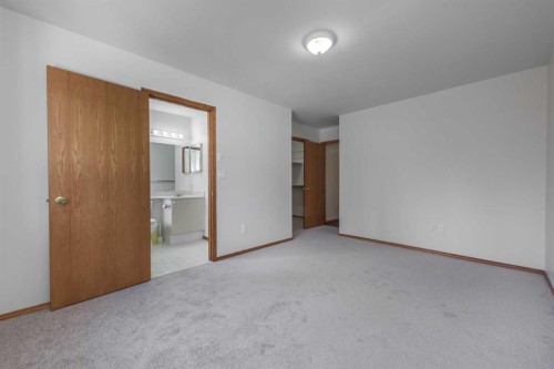137 Arbour Ridge Heights Nw, Calgary, AB - Indoor Photo Showing Other Room