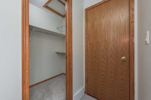 137 Arbour Ridge Heights Nw, Calgary, AB - Indoor Photo Showing Other Room