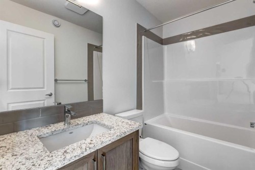 37 Setonvista Gate Se, Calgary, AB - Indoor Photo Showing Bathroom