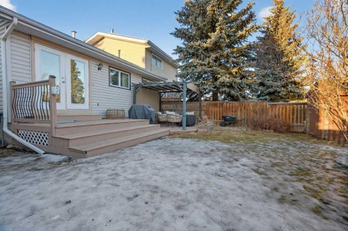 10 Deer Lane Bay Se, Calgary, AB - Outdoor With Deck Patio Veranda