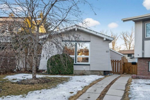 10 Deer Lane Bay Se, Calgary, AB - Outdoor