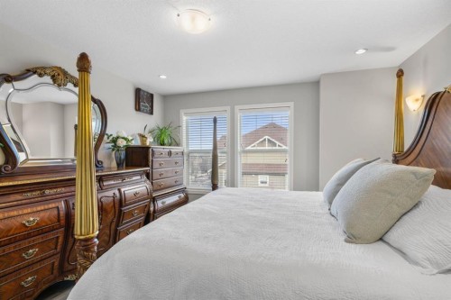 2001-280 Williamstown Close Nw, Airdrie, AB - Indoor Photo Showing Bedroom