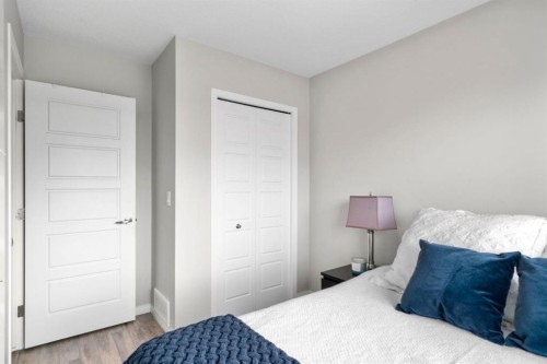 2001-280 Williamstown Close Nw, Airdrie, AB - Indoor Photo Showing Bedroom