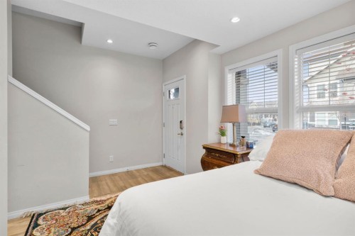 2001-280 Williamstown Close Nw, Airdrie, AB - Indoor Photo Showing Bedroom