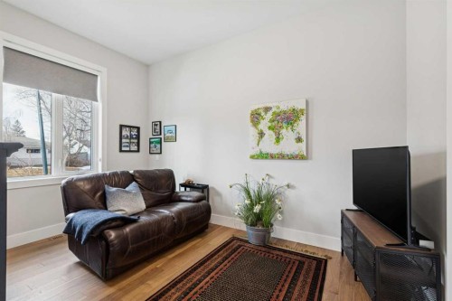 60 Havenhurst Crescent Sw, Calgary, AB - Indoor Photo Showing Other Room