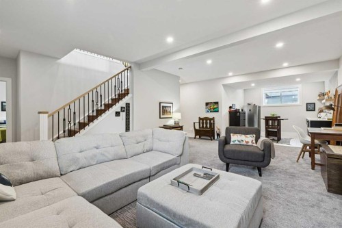 60 Havenhurst Crescent Sw, Calgary, AB - Indoor Photo Showing Living Room