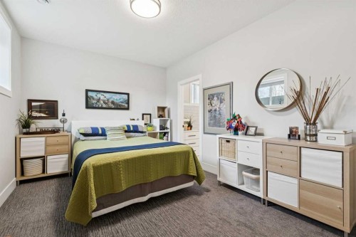 60 Havenhurst Crescent Sw, Calgary, AB - Indoor Photo Showing Bedroom