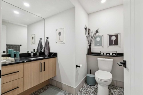 60 Havenhurst Crescent Sw, Calgary, AB - Indoor Photo Showing Bathroom