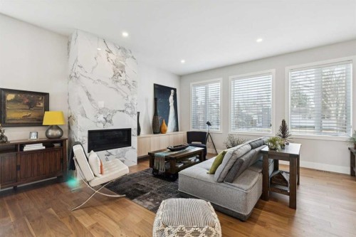 60 Havenhurst Crescent Sw, Calgary, AB - Indoor Photo Showing Living Room