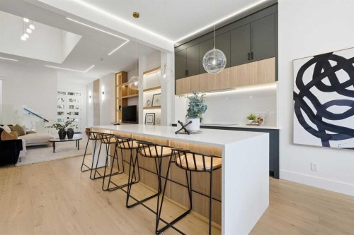 134 Lissington Drive Sw, Calgary, AB - Indoor